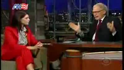 Ashley-Greene_dot_nl-DavidLetterman23april-00097.jpg