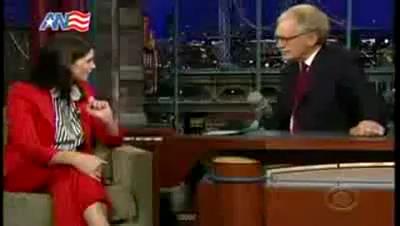 Ashley-Greene_dot_nl-DavidLetterman23april-00113.jpg