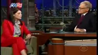 Ashley-Greene_dot_nl-DavidLetterman23april-00117.jpg