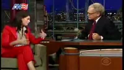 Ashley-Greene_dot_nl-DavidLetterman23april-00147.jpg