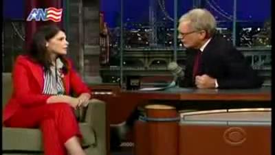 Ashley-Greene_dot_nl-DavidLetterman23april-00169.jpg