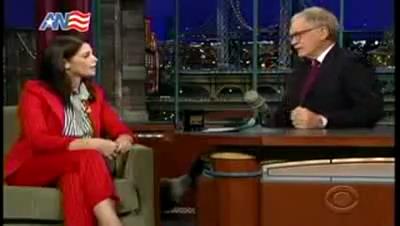 Ashley-Greene_dot_nl-DavidLetterman23april-00172.jpg