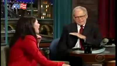 Ashley-Greene_dot_nl-DavidLetterman23april-00178.jpg