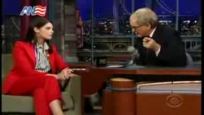 Ashley-Greene_dot_nl-DavidLetterman23april-00188.jpg