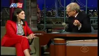 Ashley-Greene_dot_nl-DavidLetterman23april-00190.jpg