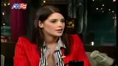 Ashley-Greene_dot_nl-DavidLetterman23april-00199.jpg