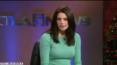 Ashley-Greene_dot_nl-KTLA00134.jpg