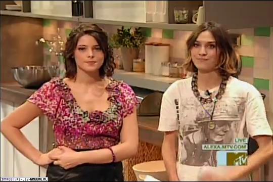MTVsItsOnWithAlexaChung00276.jpg
