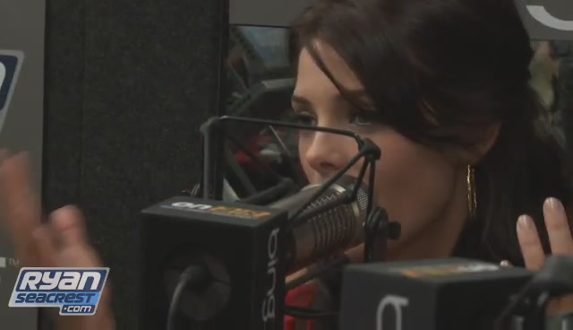 Ashley-Greene-dot-nl_2009RyanSeacrest0068.jpg Ashley-Greene-dot-nl_2009RyanSeacrest0068.jpg