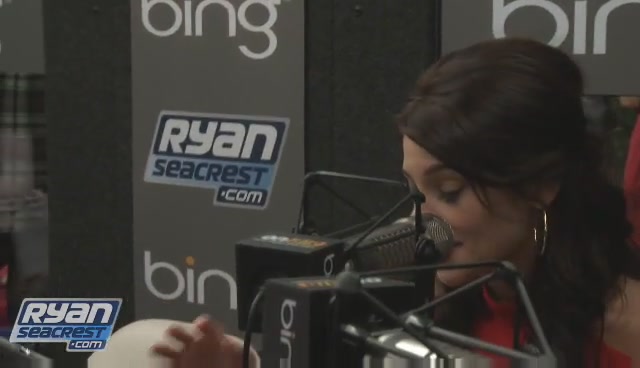 Ashley-Greene-dot-nl_2009RyanSeacrest0095.jpg Ashley-Greene-dot-nl_2009RyanSeacrest0095.jpg