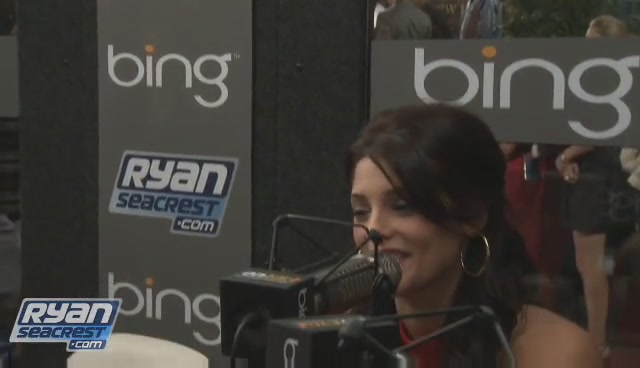 Ashley-Greene-dot-nl_2009RyanSeacrest0101.jpg
