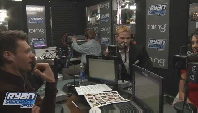 Ashley-Greene-dot-nl_2009RyanSeacrest0157.jpg