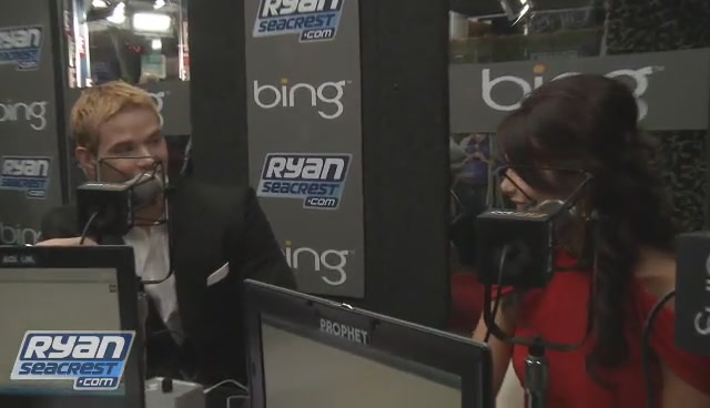Ashley-Greene-dot-nl_2009RyanSeacrest0192.jpg