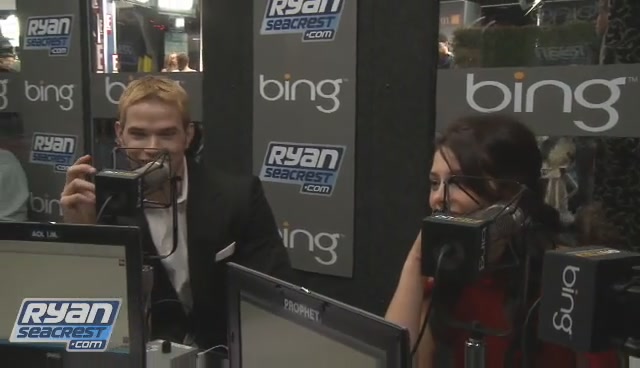 Ashley-Greene-dot-nl_2009RyanSeacrest0199.jpg