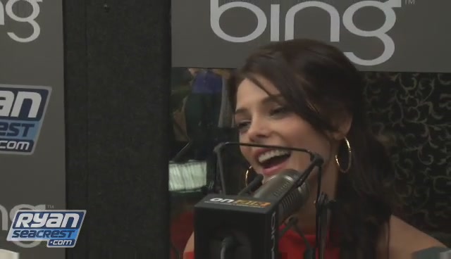 Ashley-Greene-dot-nl_2009RyanSeacrest0218.jpg
