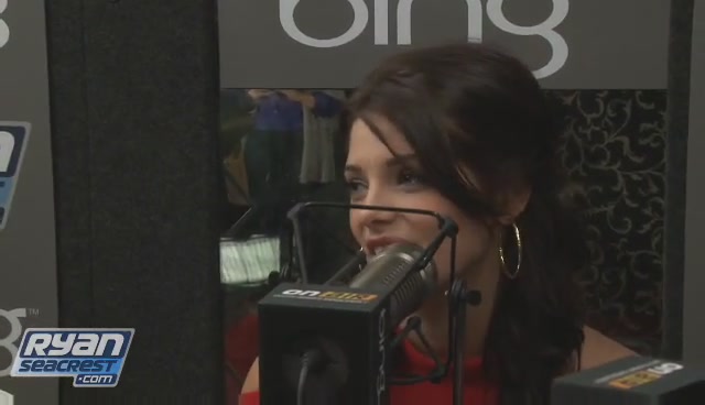 Ashley-Greene-dot-nl_2009RyanSeacrest0219.jpg