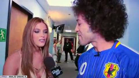 AshleyGreene_dot_nl-AchterdeSchermen14Juli2010JayLeno00040.jpg AshleyGreene_dot_nl-AchterdeSchermen14Juli2010JayLeno00040.jpg