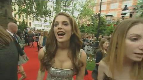 Ashley-Greene_dot_nl-GMTV00005.jpg