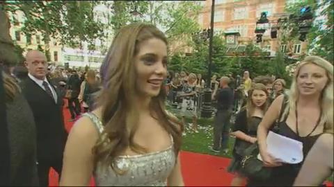 Ashley-Greene_dot_nl-GMTV00006.jpg