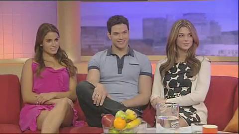 Ashley-Greene_dot_nl-GMTV00008.jpg