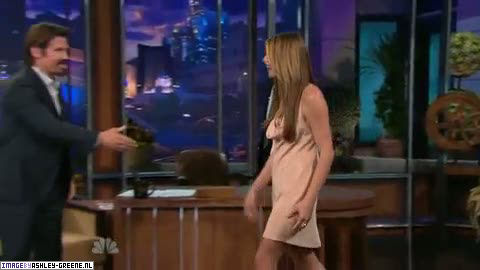 AshleyGreene_dot_nl-AchterdeSchermen14Juli2010JayLeno00010.jpg AshleyGreene_dot_nl-AchterdeSchermen14Juli2010JayLeno00010.jpg