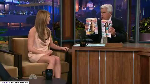 AshleyGreene_dot_nl-AchterdeSchermen14Juli2010JayLeno00045.jpg