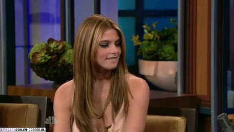 AshleyGreene_dot_nl-AchterdeSchermen14Juli2010JayLeno00063.jpg AshleyGreene_dot_nl-AchterdeSchermen14Juli2010JayLeno00063.jpg