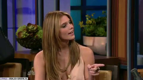 AshleyGreene_dot_nl-AchterdeSchermen14Juli2010JayLeno00077.jpg
