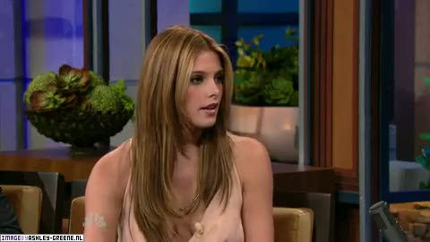 AshleyGreene_dot_nl-AchterdeSchermen14Juli2010JayLeno00127.jpg AshleyGreene_dot_nl-AchterdeSchermen14Juli2010JayLeno00127.jpg