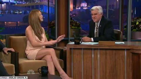 AshleyGreene_dot_nl-AchterdeSchermen14Juli2010JayLeno00135.jpg