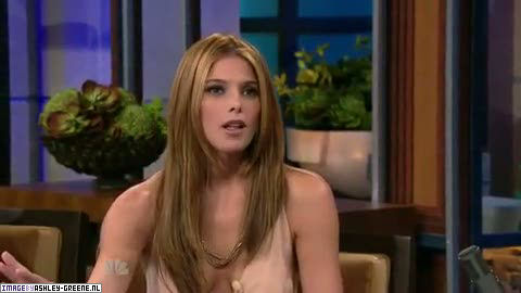 AshleyGreene_dot_nl-AchterdeSchermen14Juli2010JayLeno00140.jpg AshleyGreene_dot_nl-AchterdeSchermen14Juli2010JayLeno00140.jpg