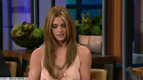 AshleyGreene_dot_nl-AchterdeSchermen14Juli2010JayLeno00148.jpg AshleyGreene_dot_nl-AchterdeSchermen14Juli2010JayLeno00148.jpg