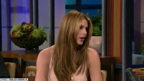AshleyGreene_dot_nl-AchterdeSchermen14Juli2010JayLeno00150.jpg AshleyGreene_dot_nl-AchterdeSchermen14Juli2010JayLeno00150.jpg