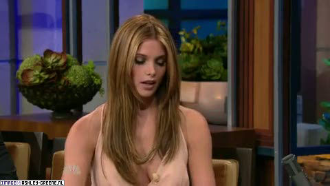 AshleyGreene_dot_nl-AchterdeSchermen14Juli2010JayLeno00157.jpg AshleyGreene_dot_nl-AchterdeSchermen14Juli2010JayLeno00157.jpg