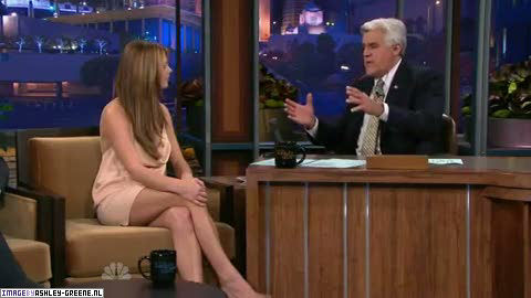 AshleyGreene_dot_nl-AchterdeSchermen14Juli2010JayLeno00169.jpg