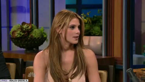 AshleyGreene_dot_nl-AchterdeSchermen14Juli2010JayLeno00245.jpg AshleyGreene_dot_nl-AchterdeSchermen14Juli2010JayLeno00245.jpg