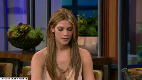 AshleyGreene_dot_nl-AchterdeSchermen14Juli2010JayLeno00300.jpg AshleyGreene_dot_nl-AchterdeSchermen14Juli2010JayLeno00300.jpg