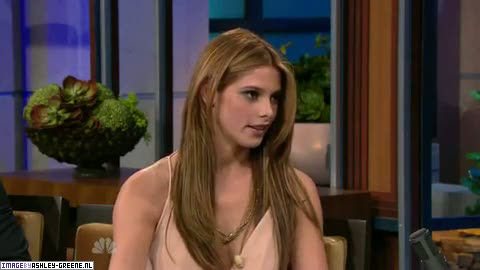 AshleyGreene_dot_nl-AchterdeSchermen14Juli2010JayLeno00311.jpg AshleyGreene_dot_nl-AchterdeSchermen14Juli2010JayLeno00311.jpg