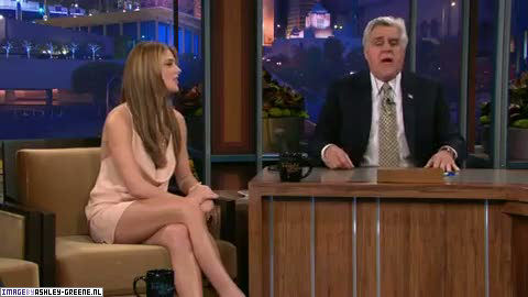 AshleyGreene_dot_nl-AchterdeSchermen14Juli2010JayLeno00339.jpg AshleyGreene_dot_nl-AchterdeSchermen14Juli2010JayLeno00339.jpg