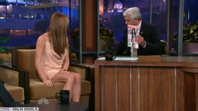 AshleyGreene_dot_nl-AchterdeSchermen14Juli2010JayLeno00037.jpg