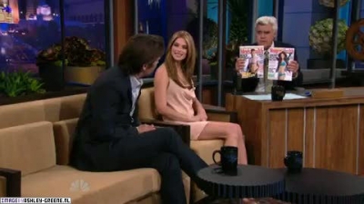 AshleyGreene_dot_nl-AchterdeSchermen14Juli2010JayLeno00050.jpg