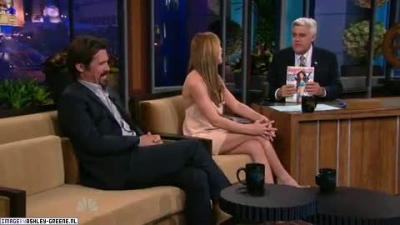 AshleyGreene_dot_nl-AchterdeSchermen14Juli2010JayLeno00060.jpg