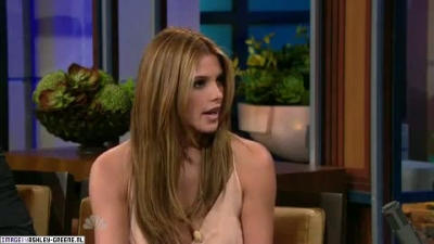 AshleyGreene_dot_nl-AchterdeSchermen14Juli2010JayLeno00146.jpg