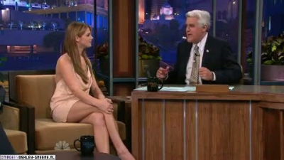 AshleyGreene_dot_nl-AchterdeSchermen14Juli2010JayLeno00287.jpg