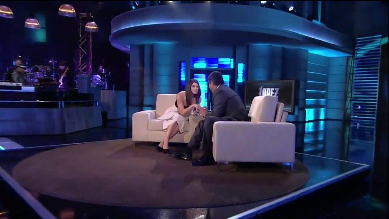 Ashley-Greene_dot_nl-LopezTonight23november2010-00466.jpg Ashley-Greene_dot_nl-LopezTonight23november2010-00466.jpg