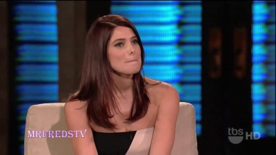 Ashley-Greene_dot_nl-LopezTonight23november2010-00053.jpg