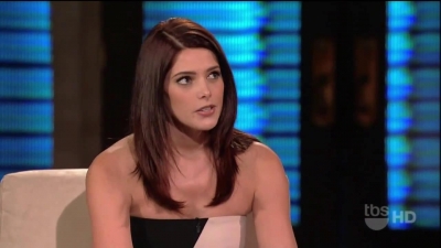 Ashley-Greene_dot_nl-LopezTonight23november2010-00226.jpg