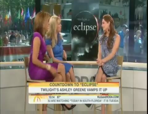 Ashley-Greene-dot-nl_2010TheTodayShow0023.jpg