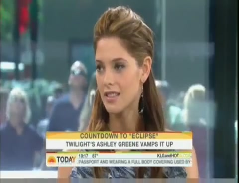 Ashley-Greene-dot-nl_2010TheTodayShow0186.jpg