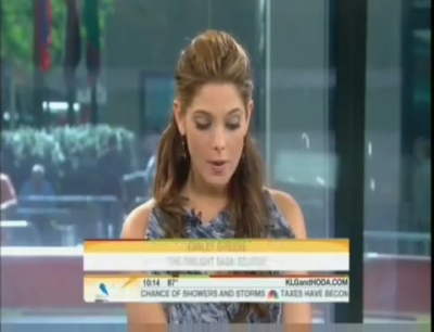 Ashley-Greene-dot-nl_2010TheTodayShow0044.jpg